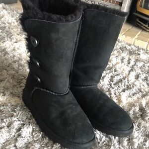 Women’s tall black UGGs size 3